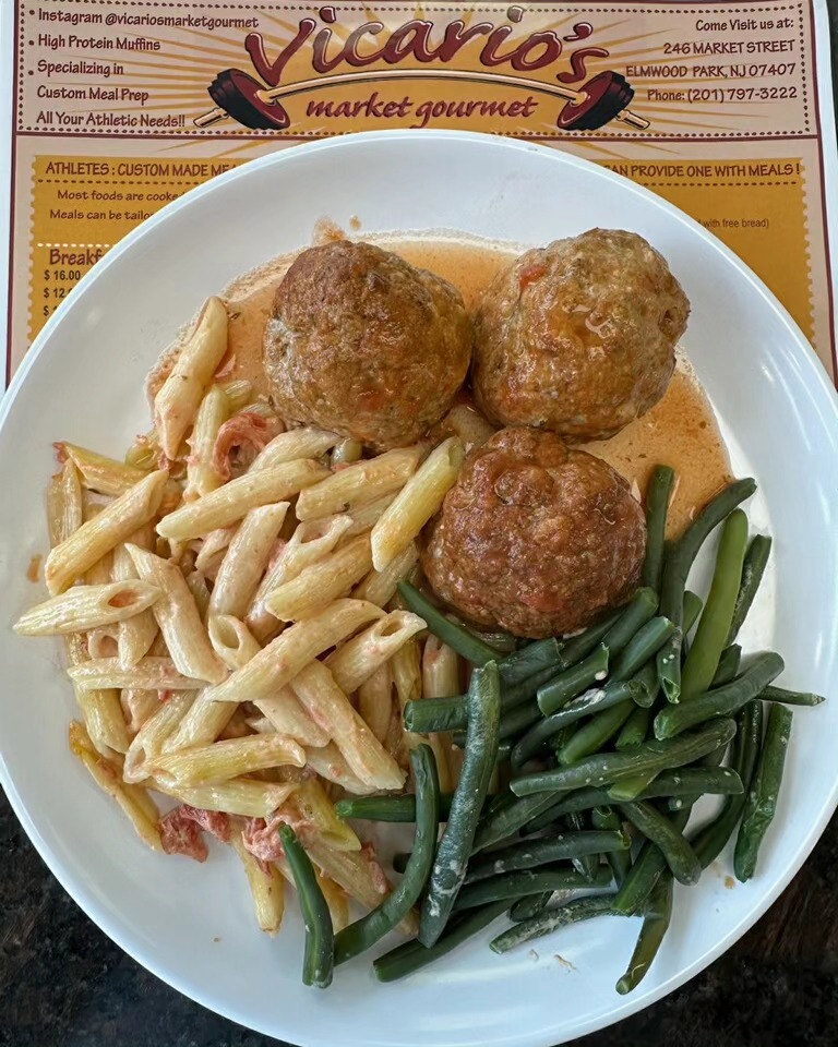 High protein chicken and turkey meatballs with pasta and green beans